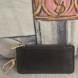LOUIS VUITTON Black Epi Key Pouch⭐️CLEAN⭐️COA⭐️ Date Code: CA1906